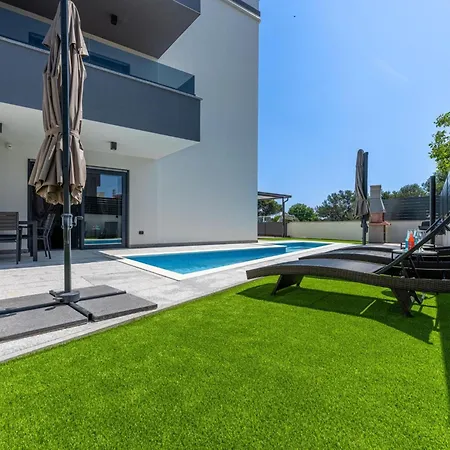Apartmán Rose Mit Privatem Pool By Interhome *