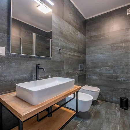 Rose Mit Privatem Pool By Interhome