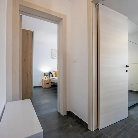 Rose Mit Privatem Pool By Interhome * Μεντουλίν