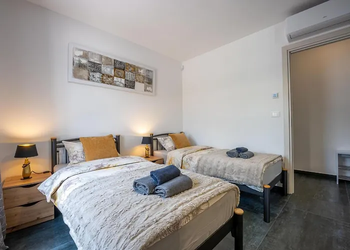 Rose Mit Privatem Pool By Interhome Lejlighed *