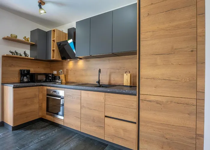 Rose Mit Privatem Pool By Interhome