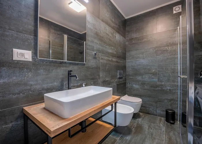 Rose Mit Privatem Pool By Interhome