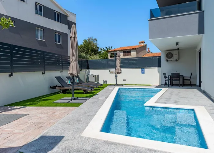 Daire Rose Mit Privatem Pool By Interhome Medulin