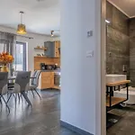 Rose Mit Privatem Pool By Interhome * Medulin